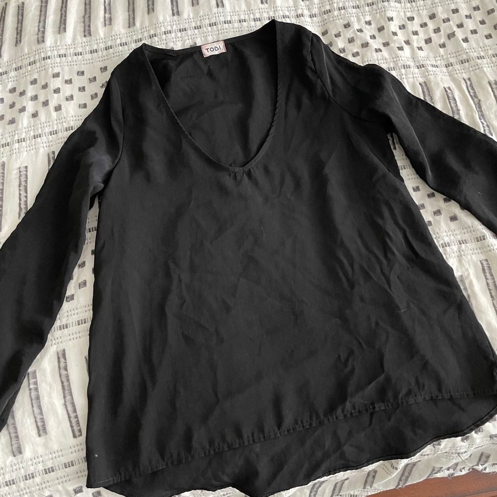 Tobi boutique black top!